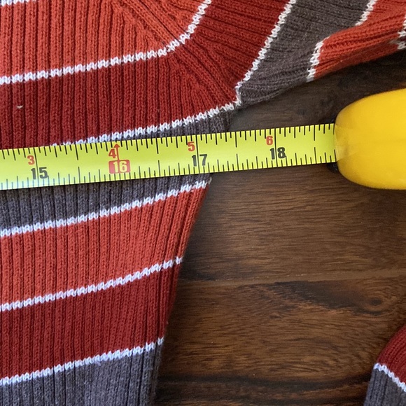 Jessica long sleeve top in size L - Picture 5 of 5